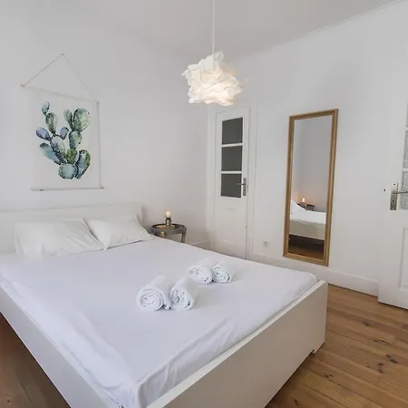 Lovelystay - Cactus House Apartment