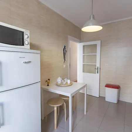 Apartment Lovelystay - Cactus House Lissabon