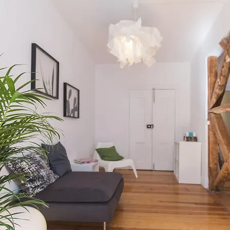 Lovelystay - Cactus House * Lissabon